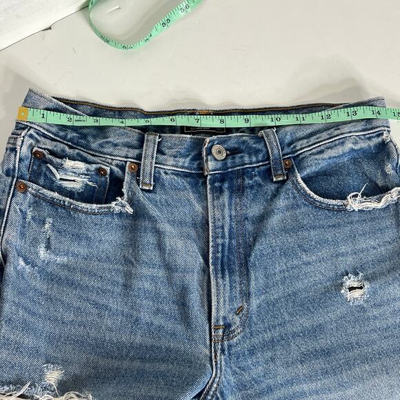 Abercrombie & Fitch Mom Jean Distressed Denim Size 28 - Picture 4 of 10